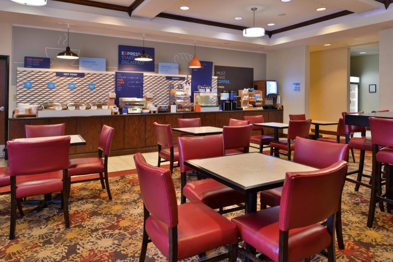 Holiday Inn Express & Suites Pittsburg By Ihg Exterior foto